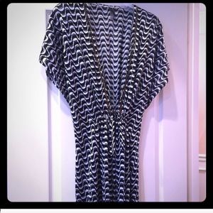 Victoria Secret beach coverup
Black white